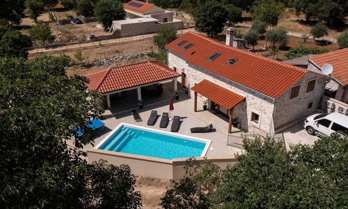 Sukosan Villa | Villa Miandri with heated pool