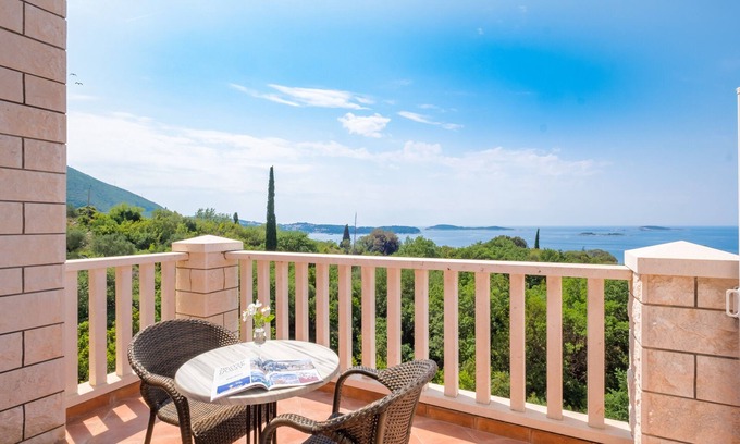 Plat House | Villa Panorama Dubrovnik - Deluxe Double Room with Terrace and Sea View