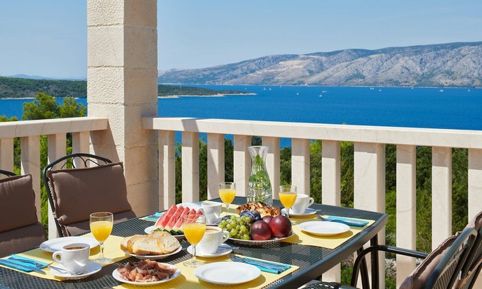 Stari Grad Villa | Villa Pharia with Pool IV