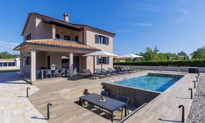 Topid House | Villa Shea by Interhome