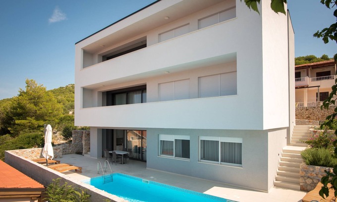 Kaprije Villa | White Rock Villa Kaprije