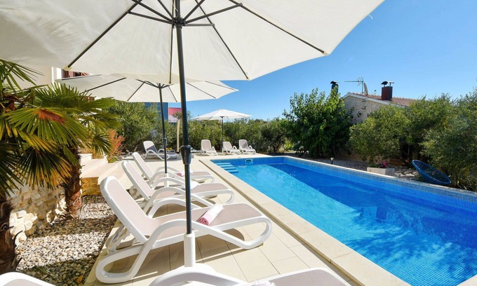Brodarica House | Wonderful private villa for 4 people with WIFI, pool, A/C, TV and terrace