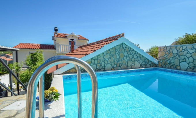 Sonkovic House | Wonderful private villa for 8 people with A/C, WIFI, private pool, TV and terrace