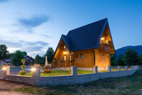 Korenica Ski Chalet | Wood Fairy