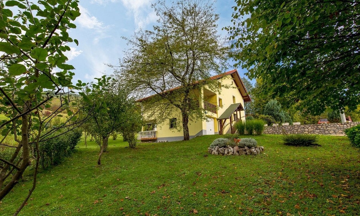 Vrbovsko Apartment | One bedroom apartment Vrbovsko, Gorski kotar (A-20268-c)