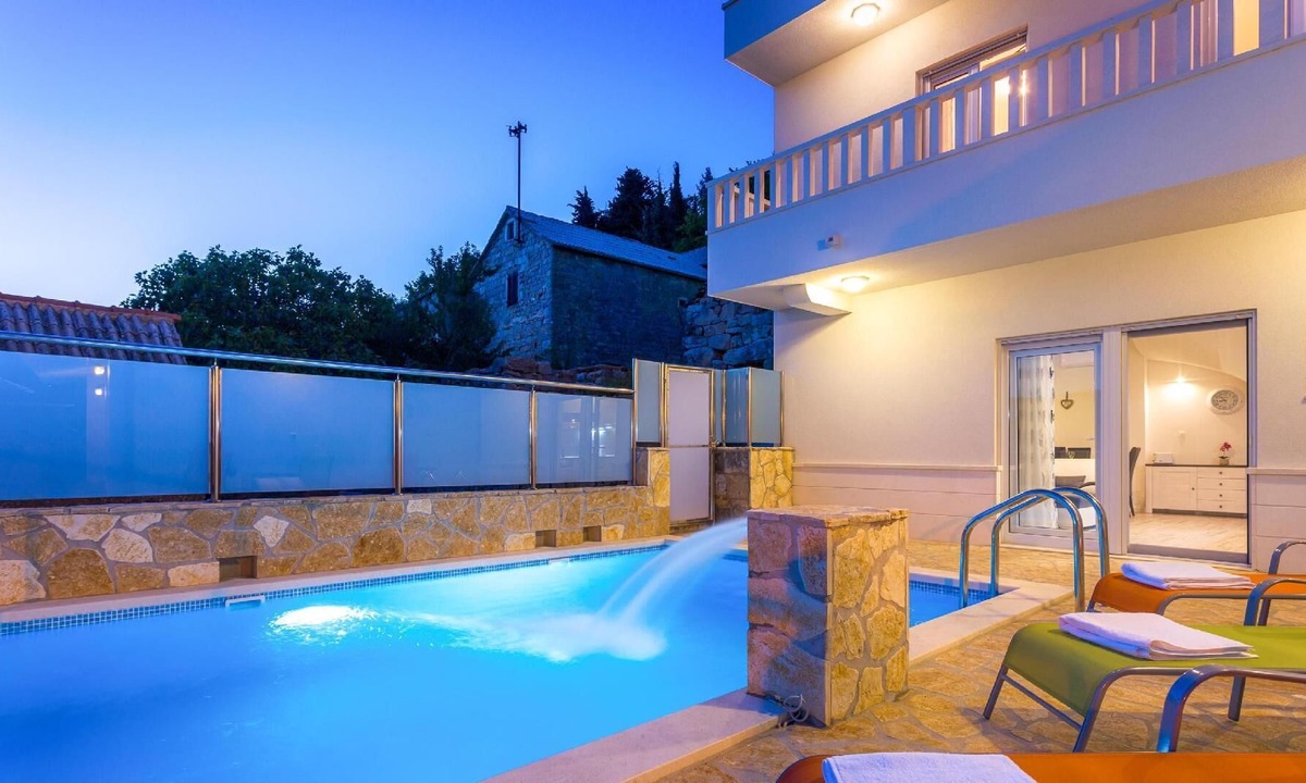 Split House | Holiday house for 8 persons approx. 180 qm in Srinjine, Dalmatia (Mosor)