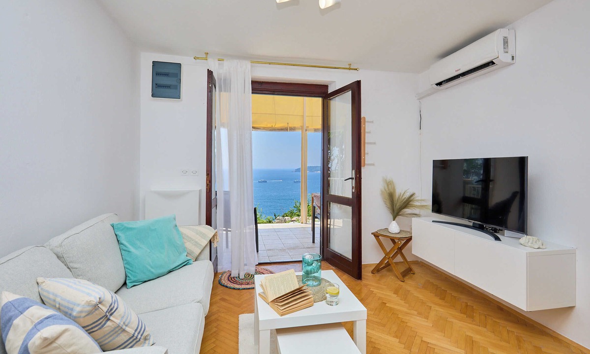 Lozica Apartment | Sunset Oasis