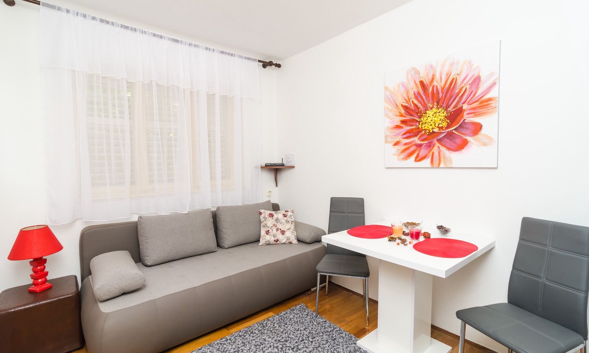 Gruz Apartment | Apartment Adea