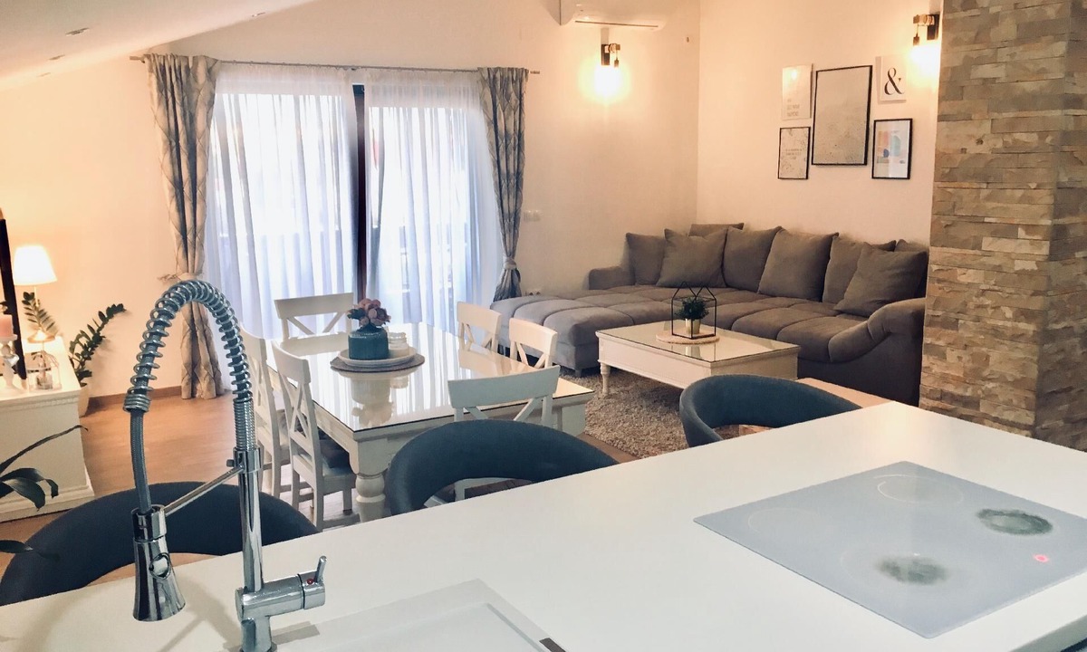 Municipality of Posedarje House | Pleasant House in Posedarje with Large Garden