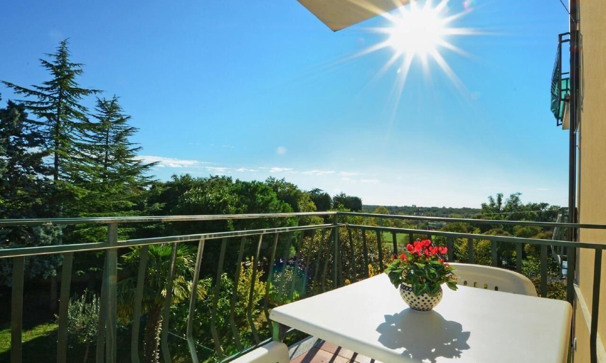 Valica Apartment | Cosy flat in Valica with large garden