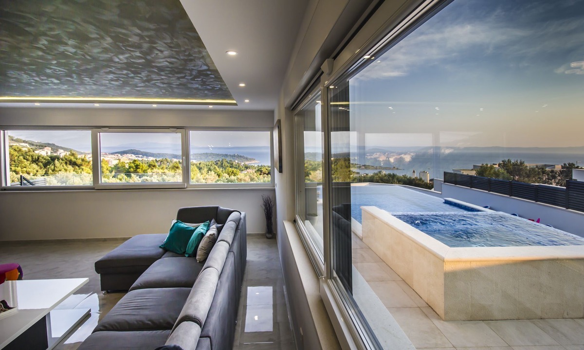 Zelenka Villa | Luxury Villa High Hopes with Pool