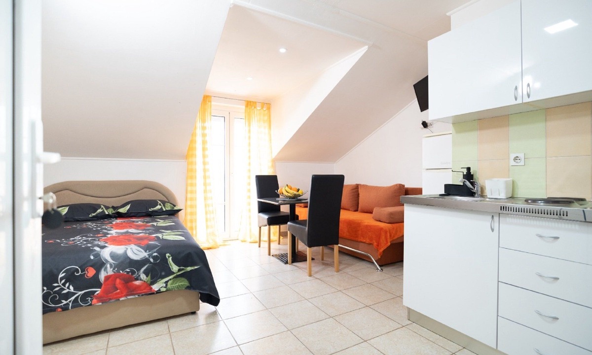 Gornji Karin Bed & Breakfast | B&B Milic