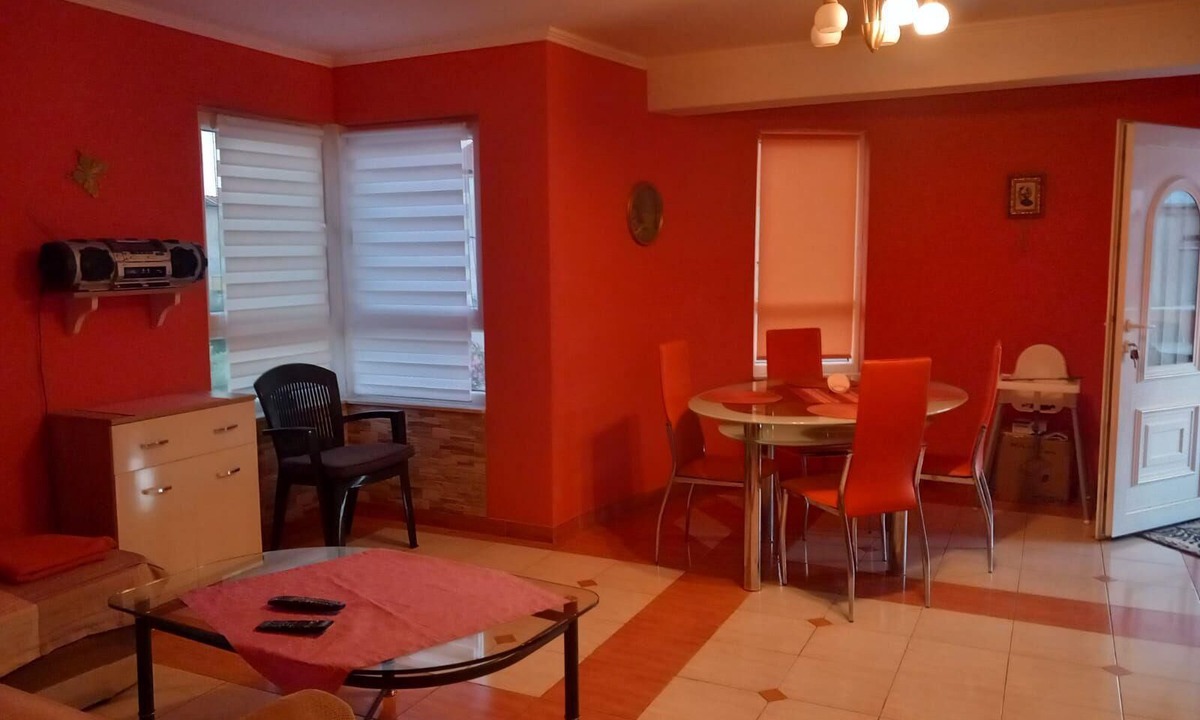 Tribunj Apartment | Holiday apartment in a good location with terrace