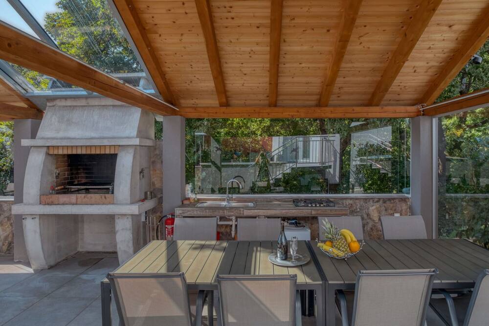 Pobri House | Beautiful private villa for 16 guests with A/C, hot tub, WIFI, private pool, TV, terrace and par...