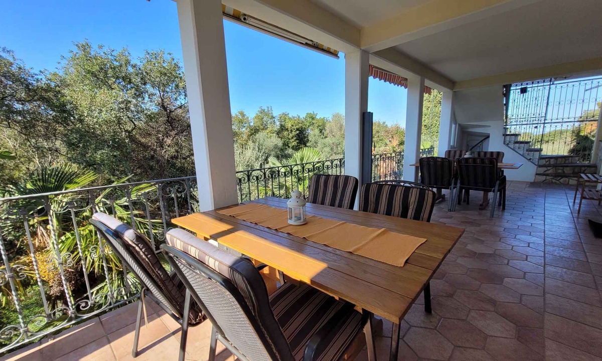Milovcici Apartment | Holiday apartment with balcony and one bedroom