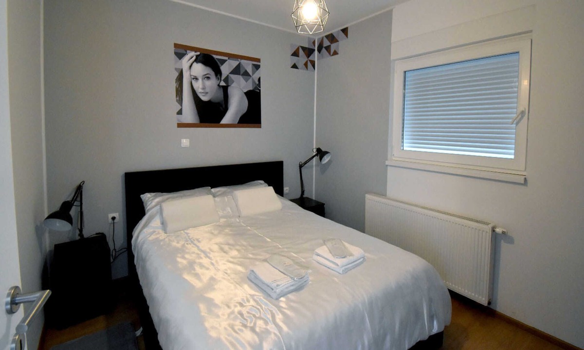 Kutjevo House | Vacation Home Rose