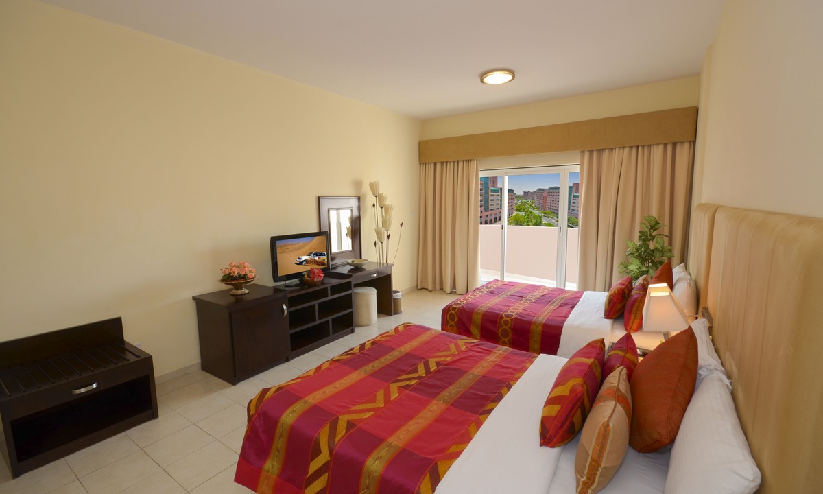 Discovery Gardens Apartment | Parkside Suites