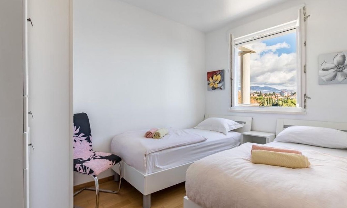 Bacvice Apartment | Apartment in Split with Balcony, Air condition, WIFI (5141-1)
