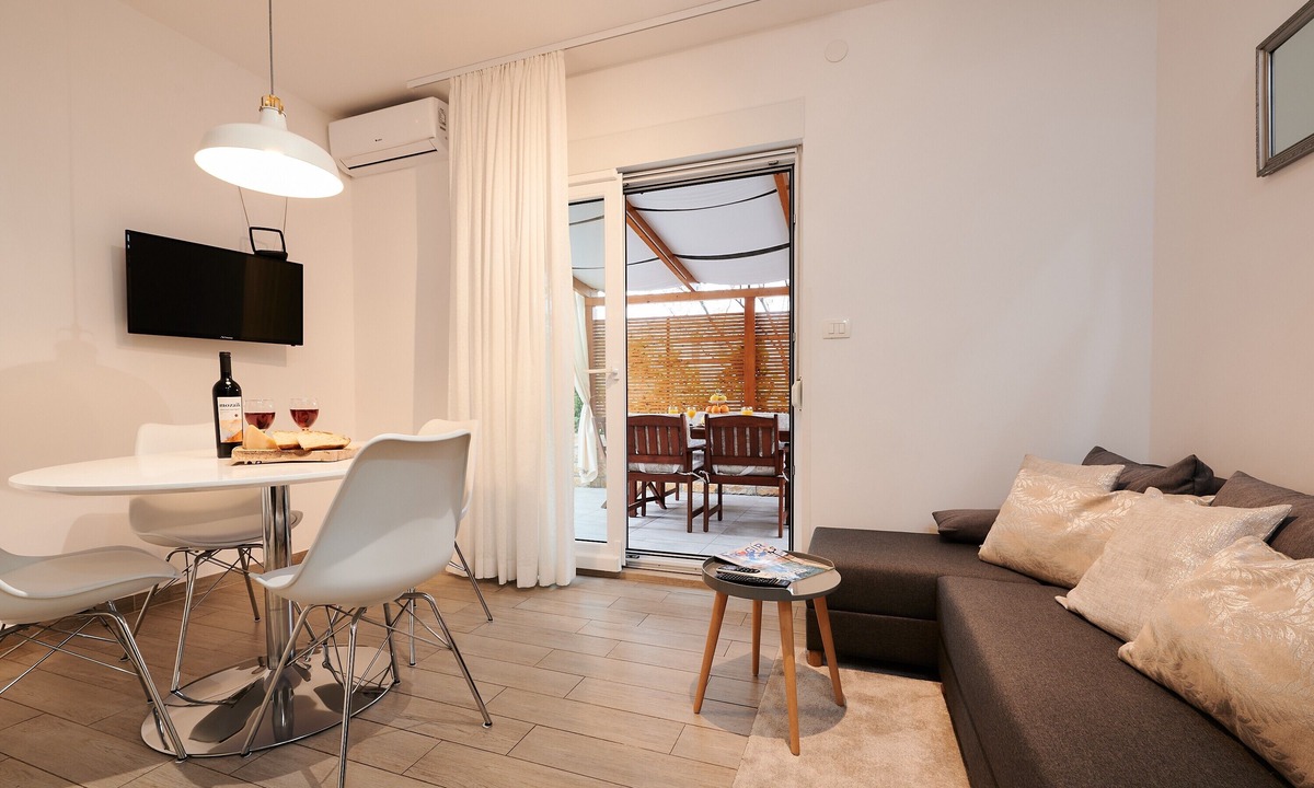Seget Donji Apartment | Apartment Boris (ST) - Two Bedroom Apartment with Terrace and Jacuzzi