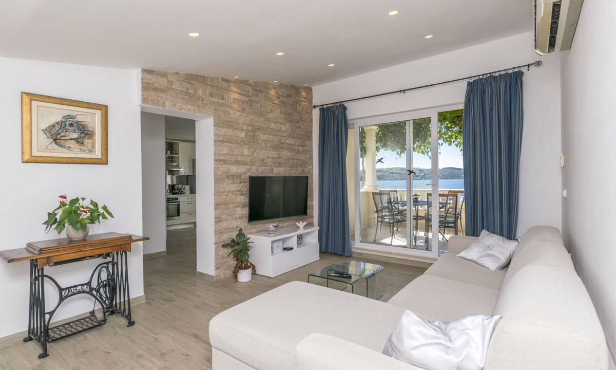 Okrug Gornji Apartment | Apartments Maja (40521-A2) - Okrug Gornji (Ciovo)