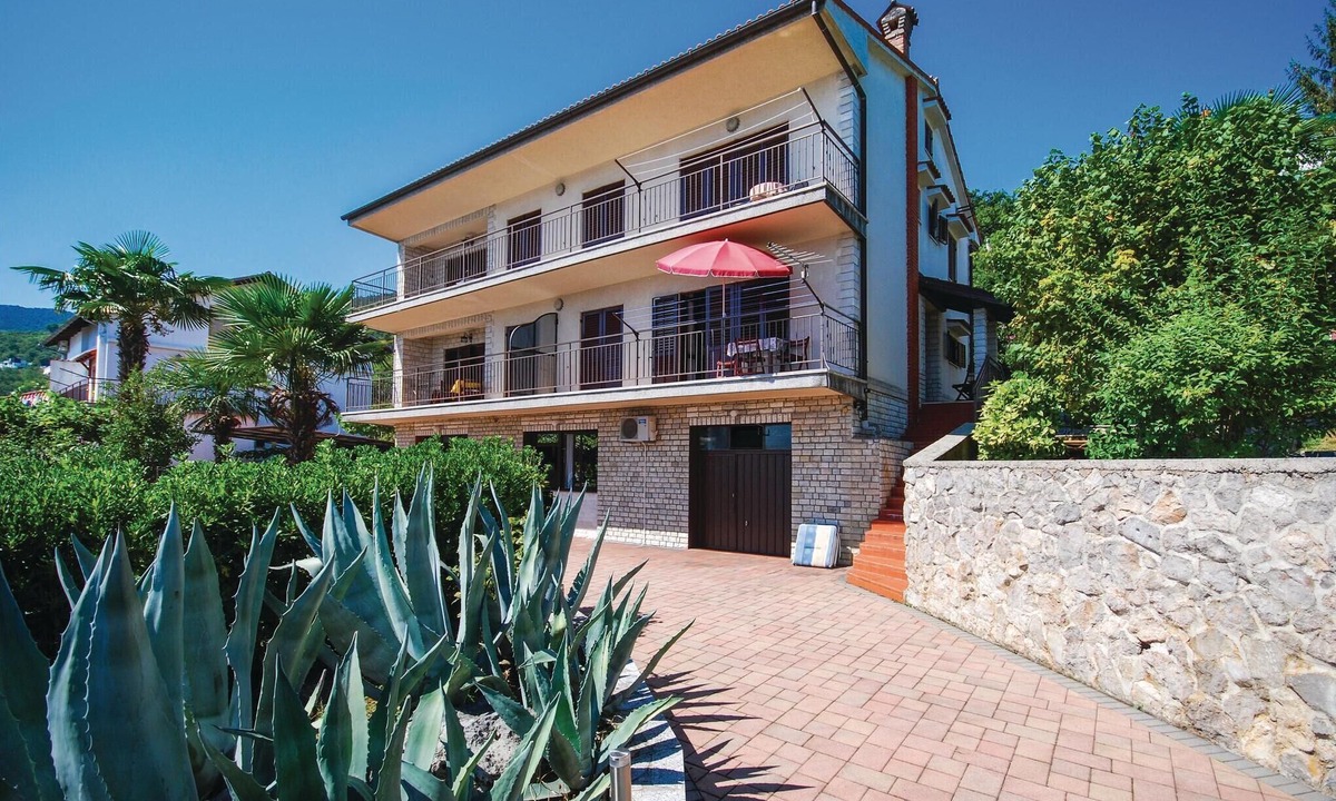 Lovran Apartment | Amazing apartment in Lovran with WiFi