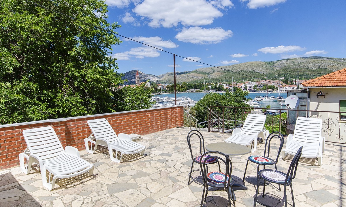 Trogir Apartment | Apartments and Rooms Iva (47621-A9) - Trogir