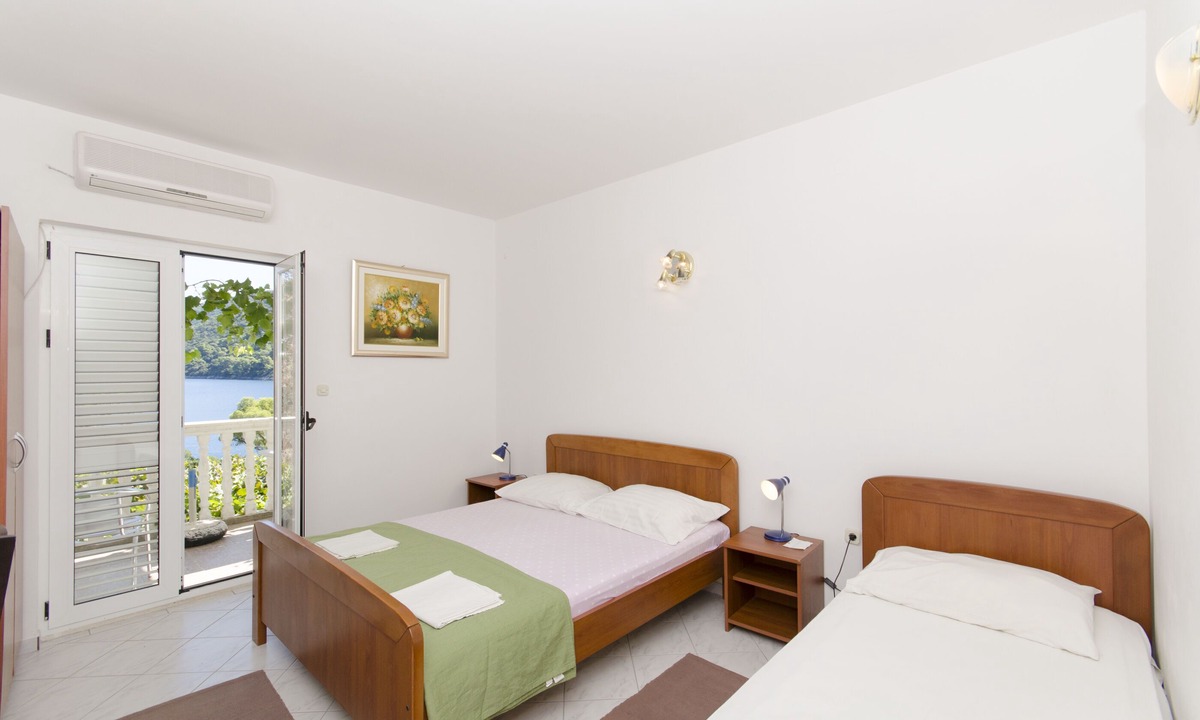Sobra Apartment | Apartments and Rooms Nike