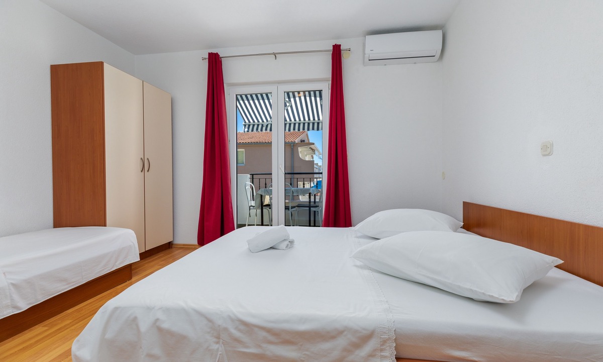 Blato Apartment | Studio flat with balcony and sea view Živogošće - Blato, Makarska (AS-25312-a)