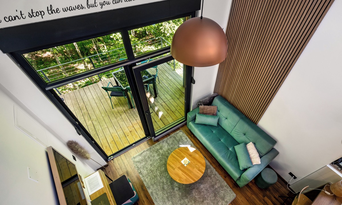 Slunj Apartment | Tree Elements