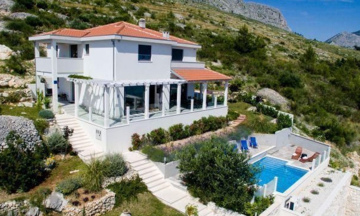 Duce House | Villa Parsella by Interhome