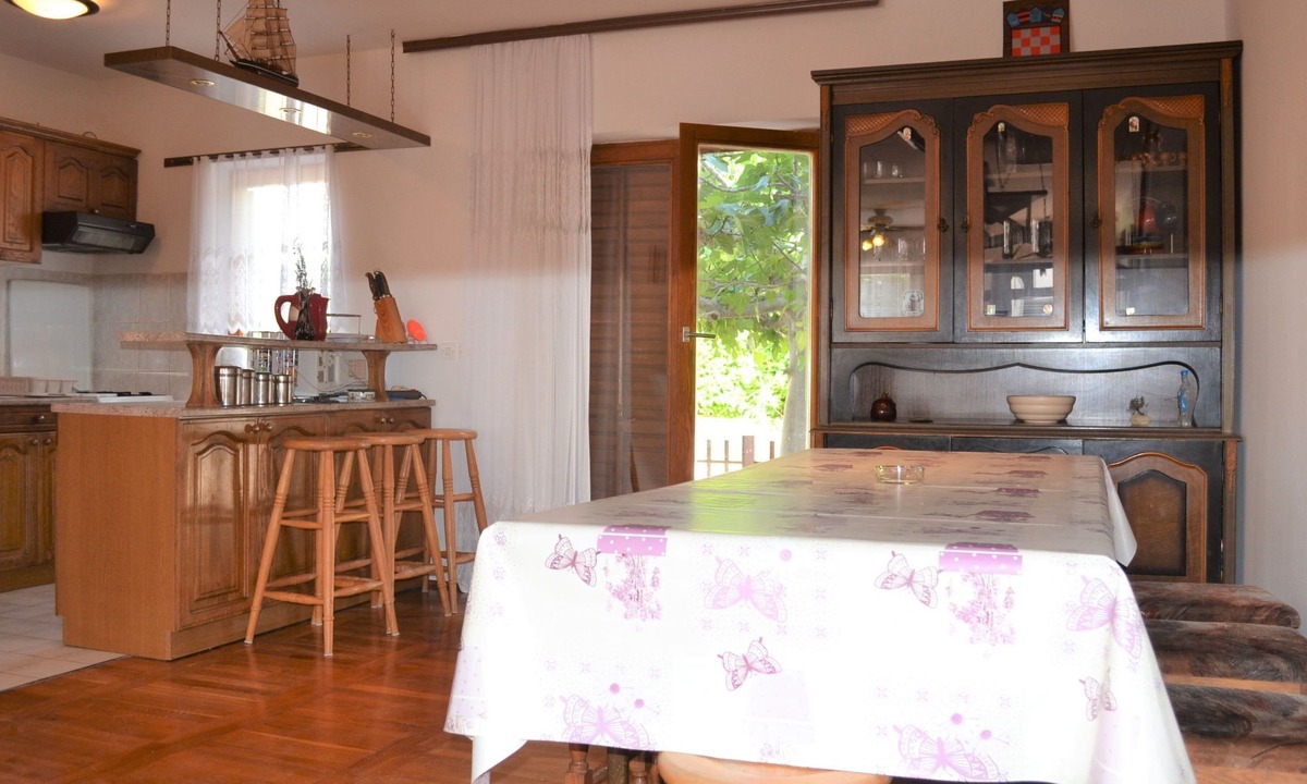 Srima Apartment | 'Adriana R.' by Interhome