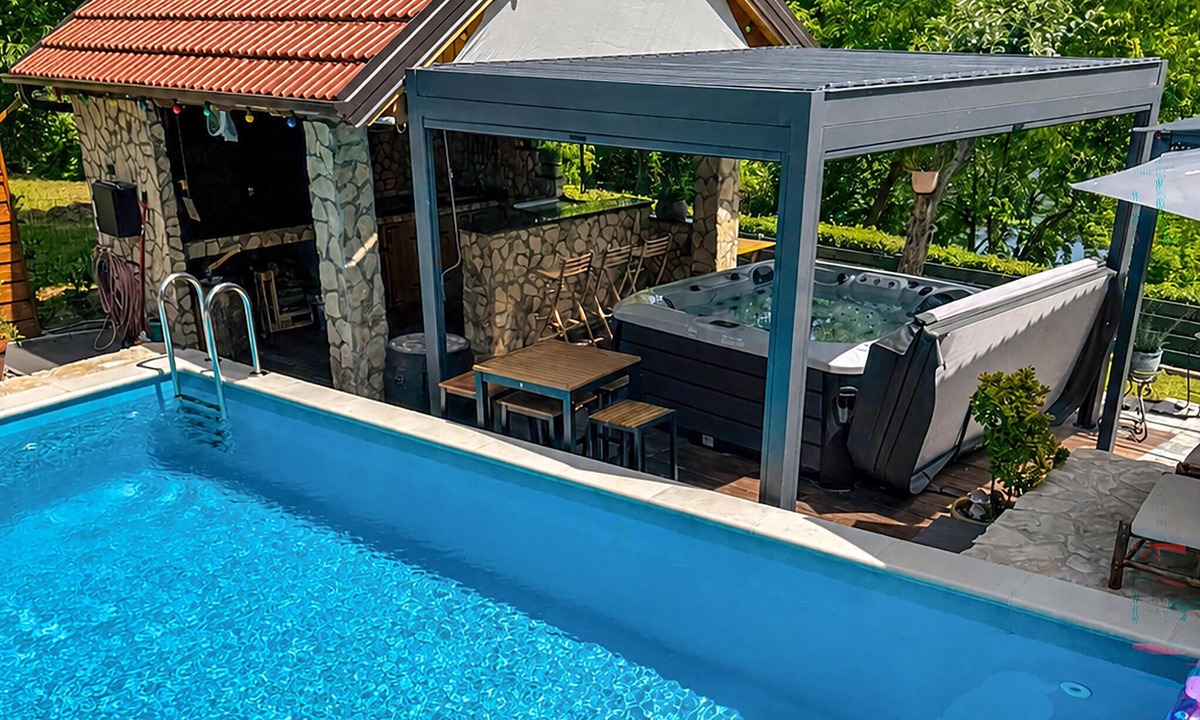 Lasinja House | Nice home in Lijevo Sredicko with sauna