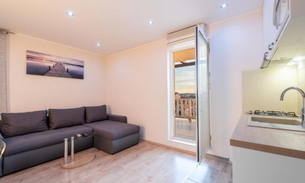 Sukosan Apartment | Bračić Premium Apartments With Outdoor Pool and Sauna