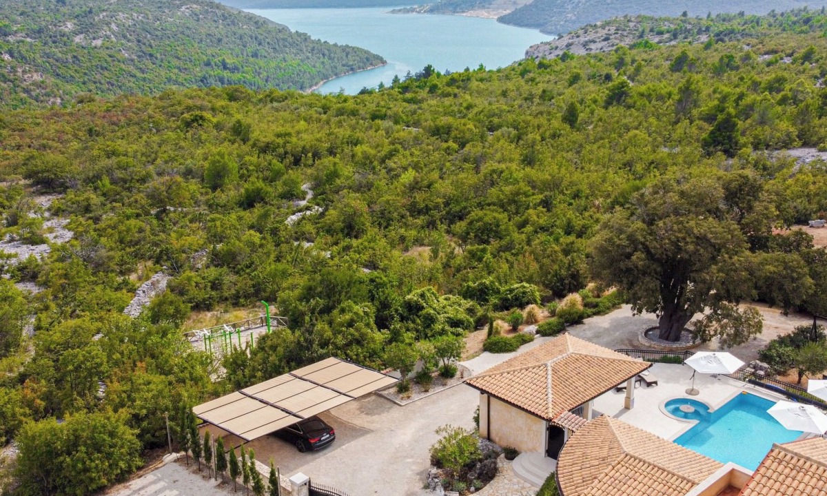 Trgetari House | Villa Vlacich by Interhome