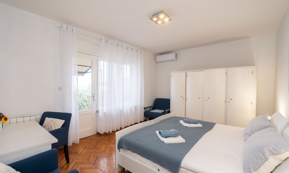 Icici Apartment | Apartment Hela by Interhome