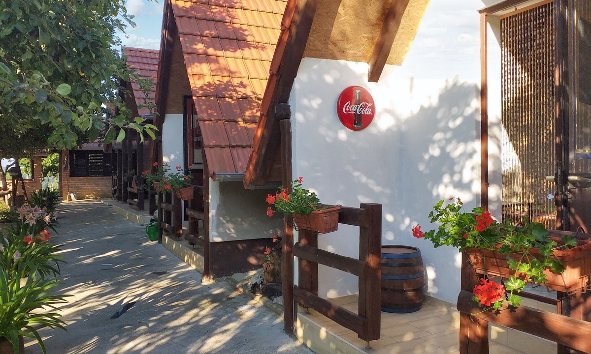 Kutina House | Homerez - Bungalow in Brinjani