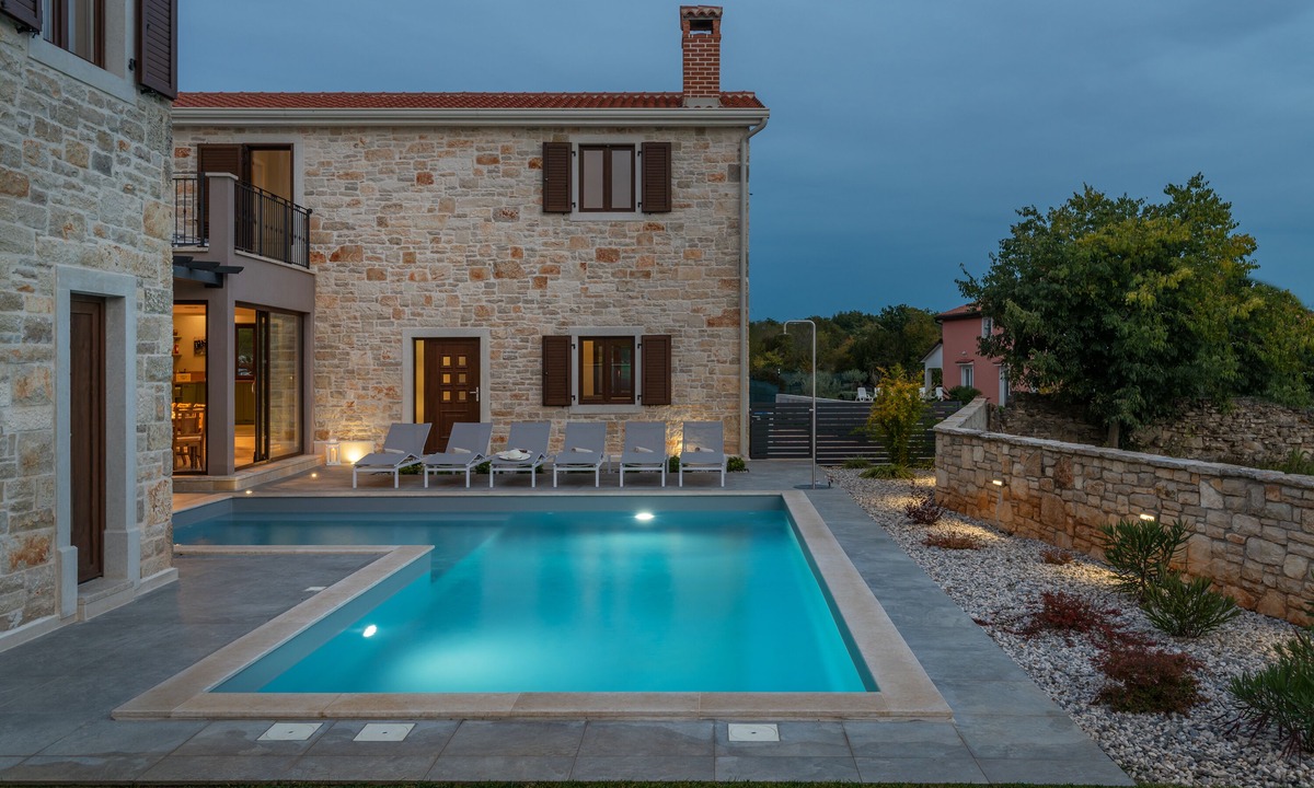 Vosteni Villa | Steinvilla mit Eigenem Pool für bis zu 8personen