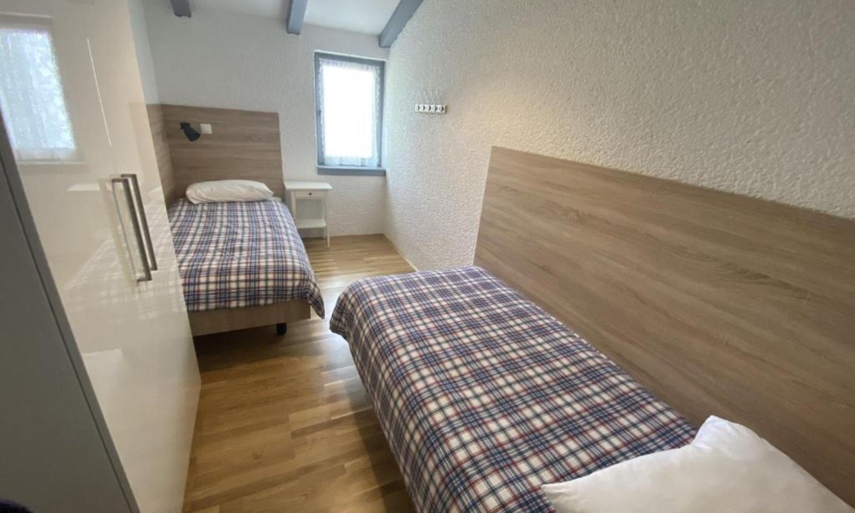 Jehnici Apartment | Splendid Poreč Holiday Home With Swimming Pool