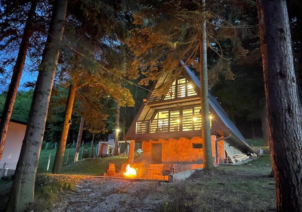 Resnik Apartment | Tarcin Forest A Frame