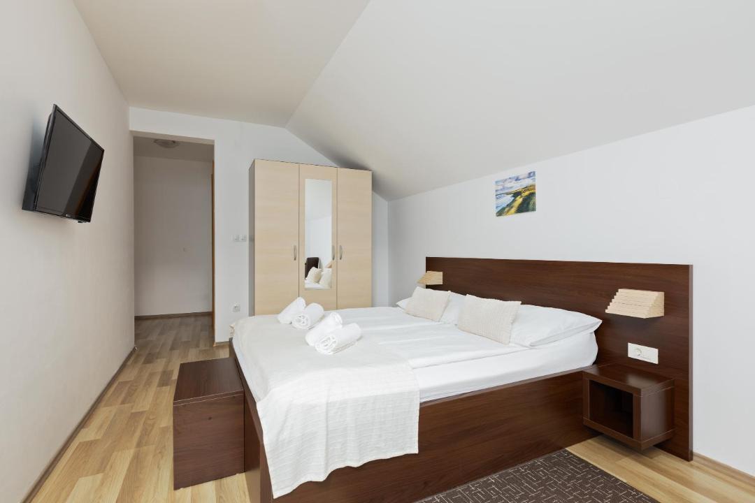 Grabovac House | Plitvice Palace - Adults Only