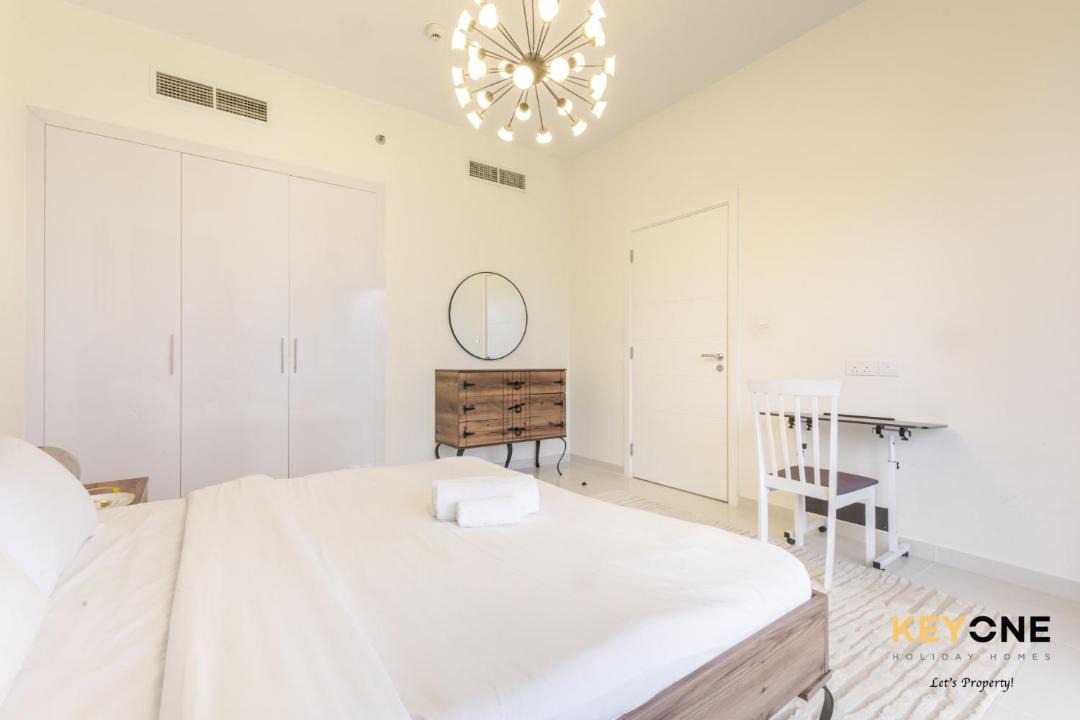Dubai Apartment | Viridis Living Chic and Spacious 1BR