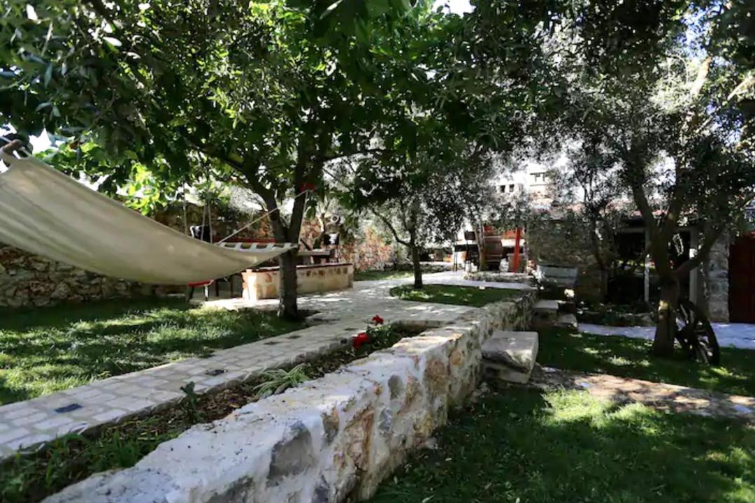 Banj Villa | Robinson House with Pool & Seaview
