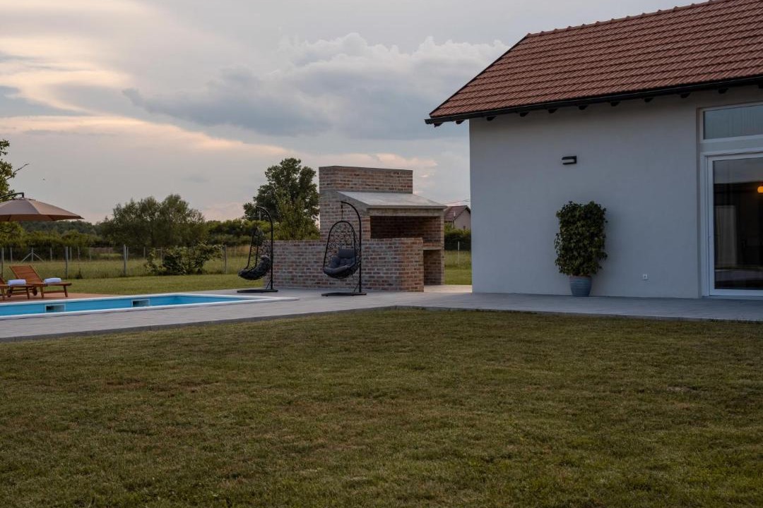 Klostar Ivanic House | Holiday Home Zelena Oaza by Interhome