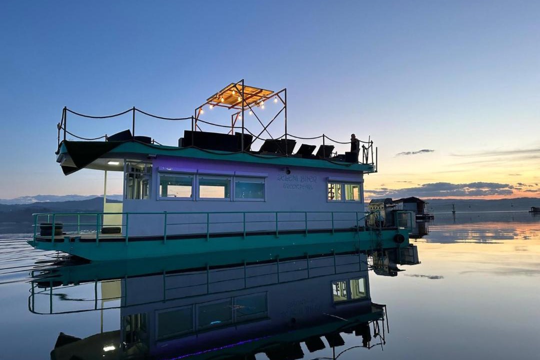 Tuzla Canton Boat Rental | Zeleni Biser- Green Pearl