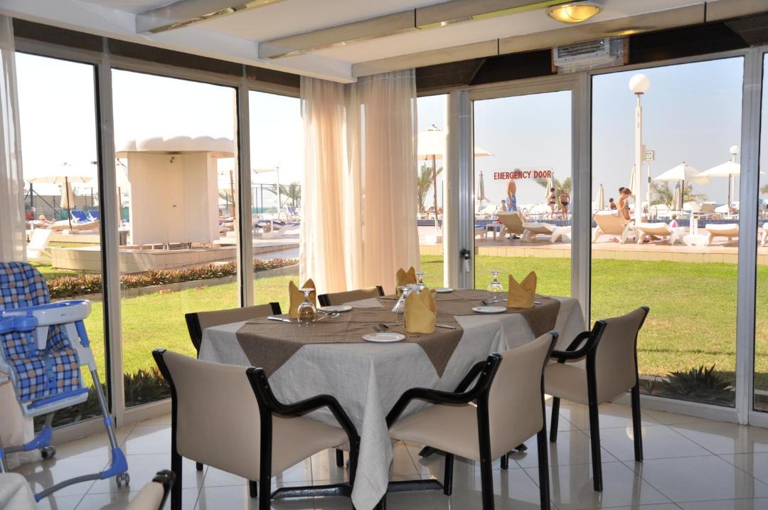 Beach & Coast Resort | Sharjah Carlton Hotel