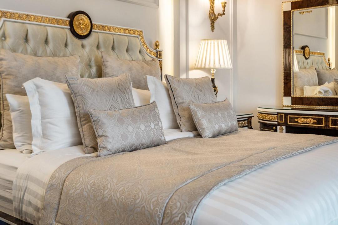 Madinat Zayed Ski Chalet | 3BR Private chalet villa Luxury design