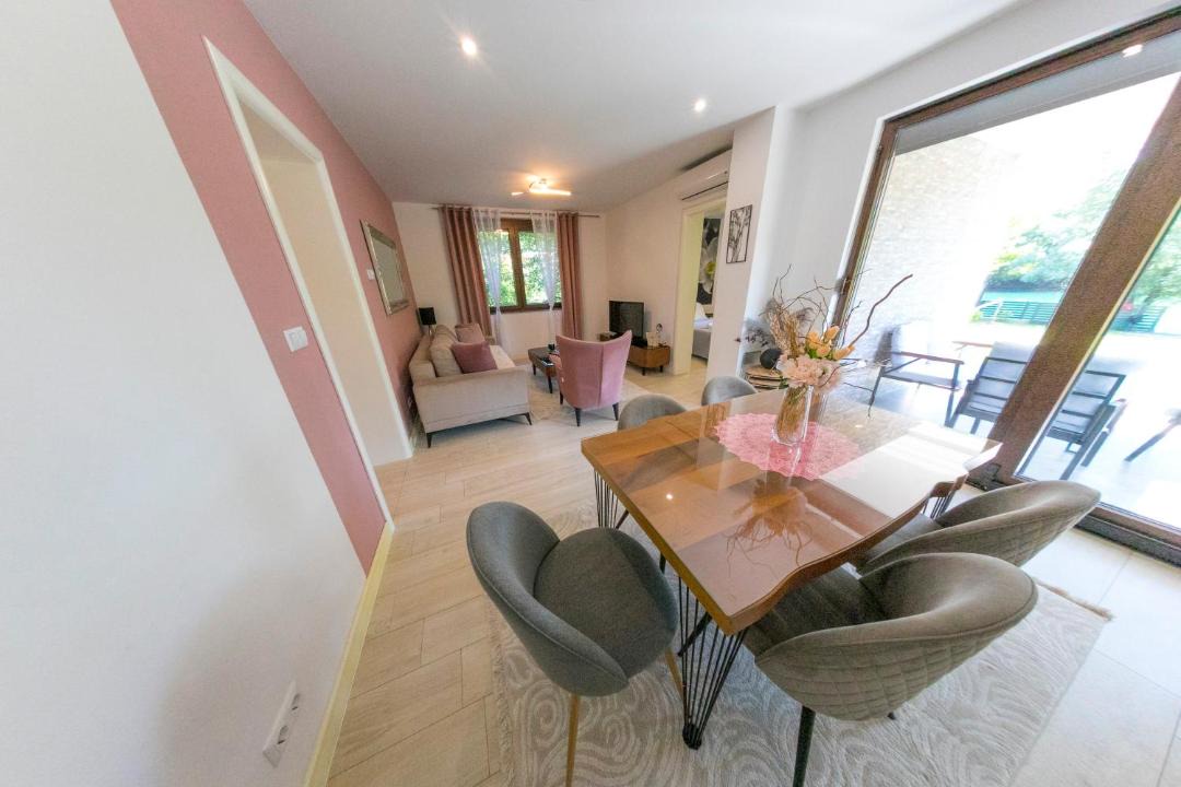 Lohovo Apartment | Apartments EDY