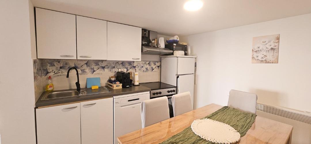 Hrascina House | Elis