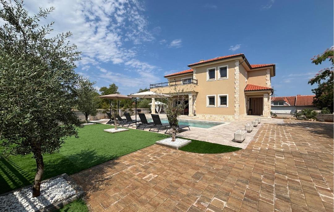 Rasopasno House | Beautiful Home In Rasopasno