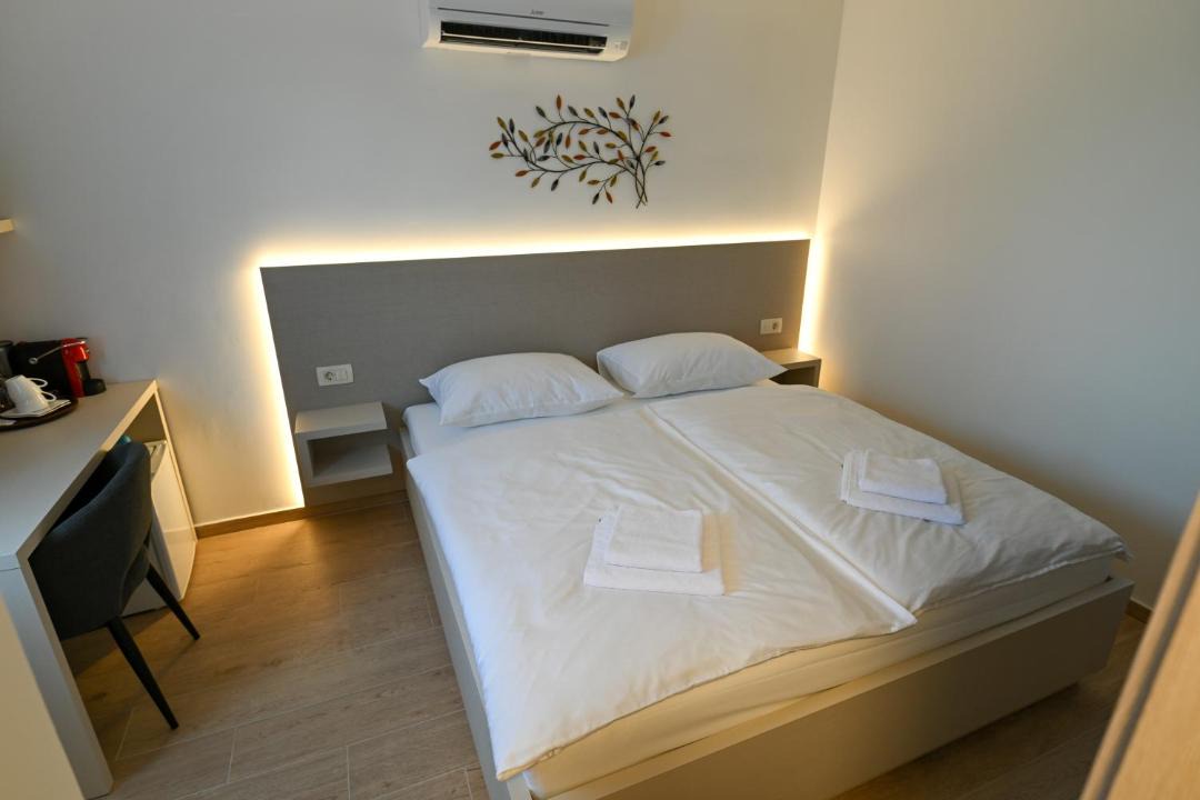 Radini House | Terra rossa rooms